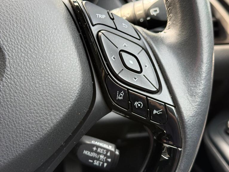 Used Toyota C-HR RO70DZN 19