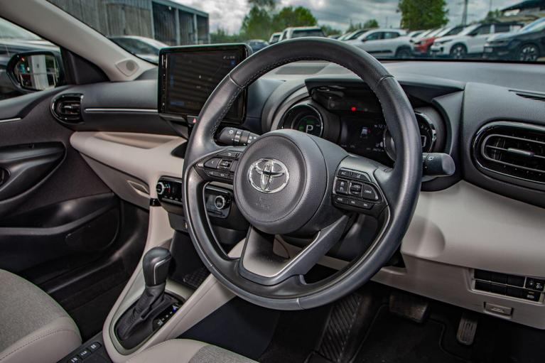 Used Toyota Yaris GK72SMO 12