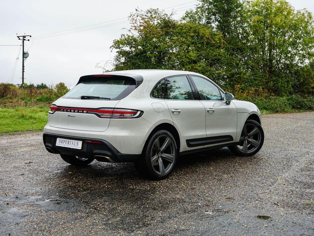Used Porsche Macan LX72PFK 4