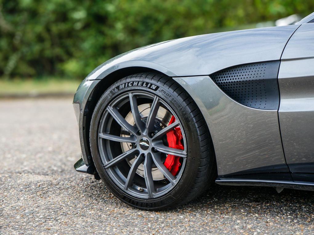 Used Aston Martin Vantage EO68LWK 5