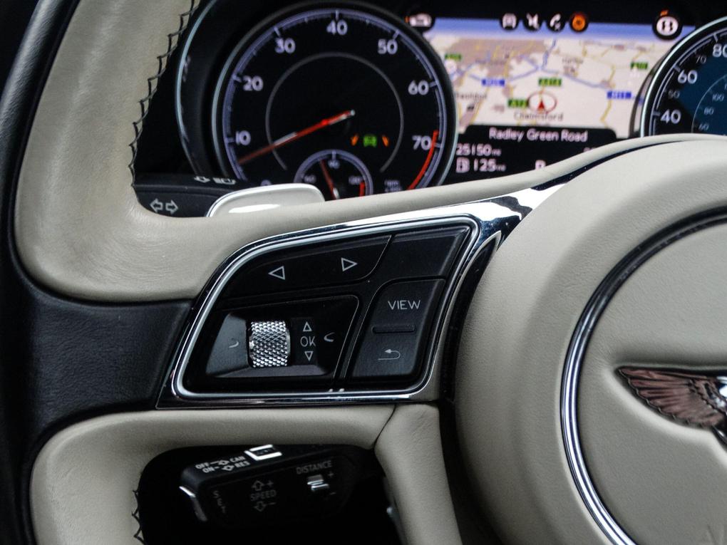 Used Bentley Bentayga LJ19YZS 32