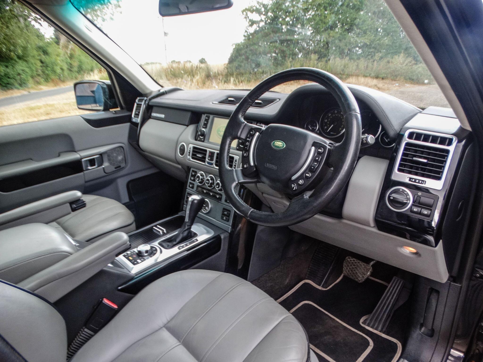 Land Rover Range Rover 3.6 TD V8 Vogue Station Wagon 5dr — photo 23