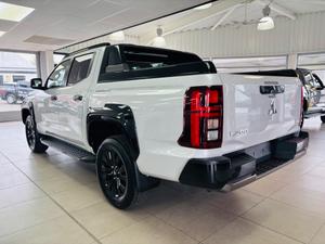 Mitsubishi L200 Photo 5