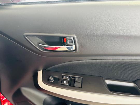 Suzuki Swift Photo at-587b0e451cc44cf6b918bcf53af650c1.jpg