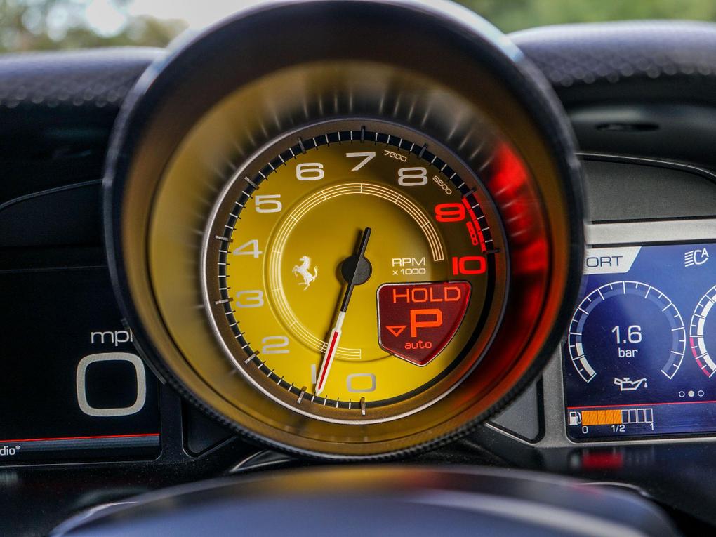 Used Ferrari 812 Superfast OO08SPB 38