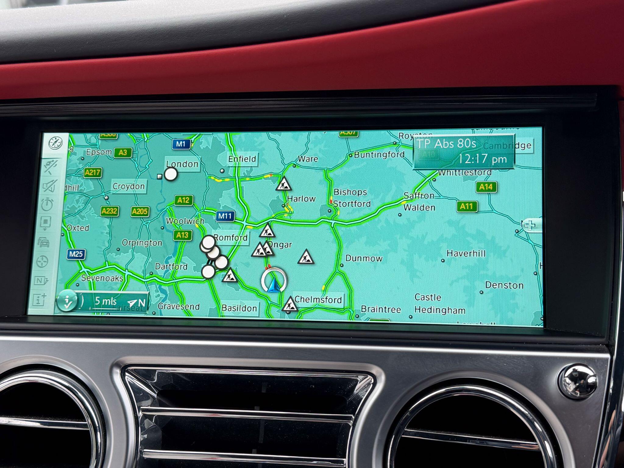 Rolls-Royce Dawn 6.6 V12 Convertible 2dr Petrol Auto Euro 6 (563 bhp) — photo 18