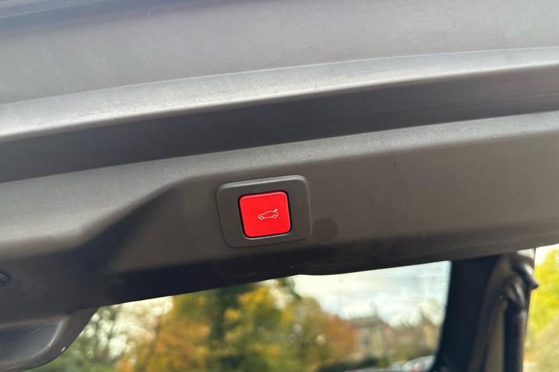 Used Peugeot E-3008 NV24RXT 16