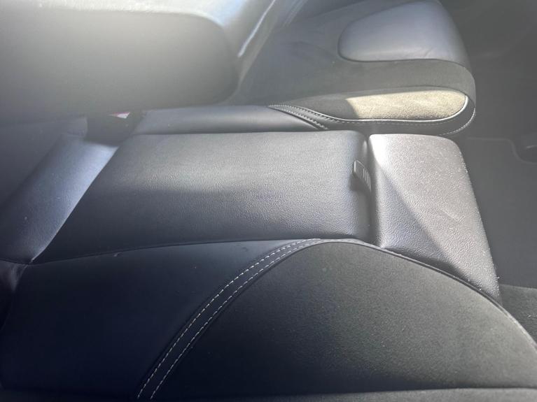 Used Volvo V40 YT18VLJ 21