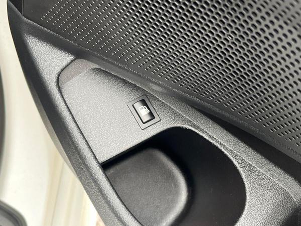BMW 3 Series Photo at-59270fa9cead4c9aa75cf7cdb7a29264.jpg