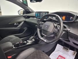 Peugeot E-208 Photo 16