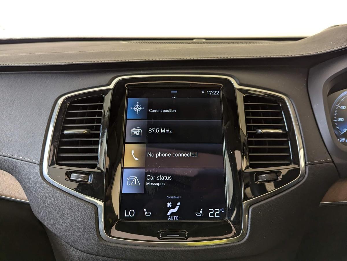 Used 2019 Volvo XC90 Blue £29,500 | 83,370 Miles | V12