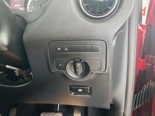 Mercedes-Benz Vito Photo at-597967b9319f4cc0a39d7d930c10923b.jpg