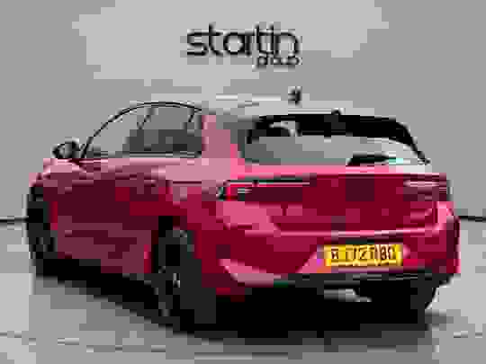 Vauxhall Astra Photo at-59895676b1974438a8dfe3da60d67a4a.jpg