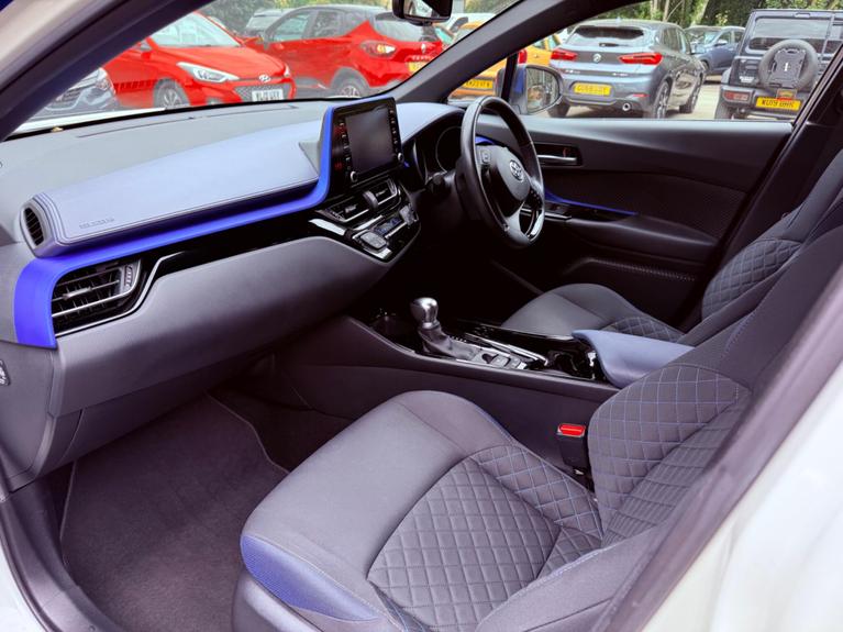 Used Toyota C-HR WT70AEM 28