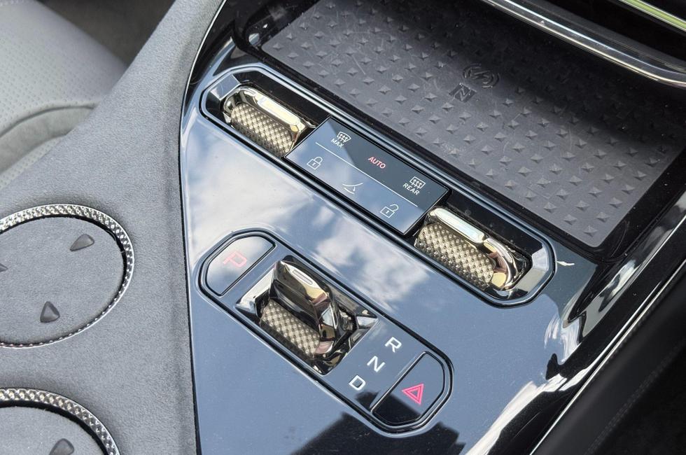 LOTUS Eletre Photo at-59a075bdc3964ce58bee445cfeed1ece.jpg