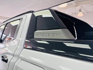 Mitsubishi L200 Photo 17
