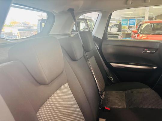 Suzuki Vitara Photo at-59e35fa429e84532bde4f0a58c0e36be.jpg