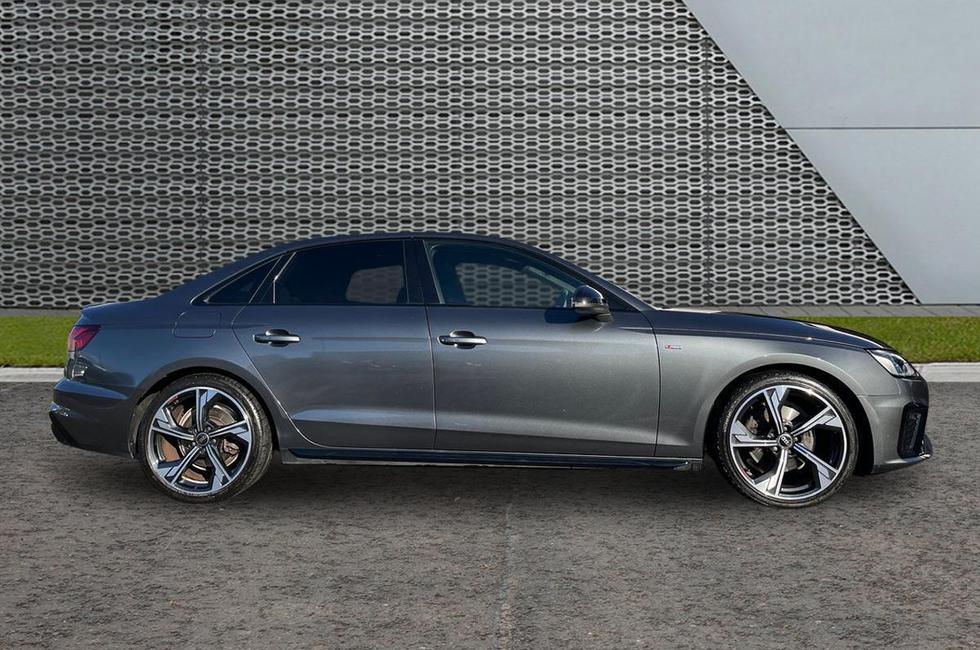Audi A4 Photo at-59f820ad768b4749bb056f694c19470c.jpg