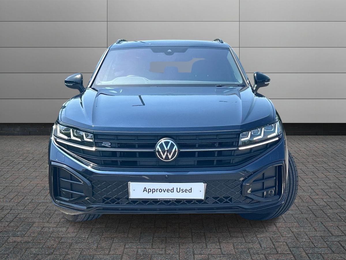 Volkswagen Touareg Photo at-5a1084e775a740d793c83279dbd295e2.jpg