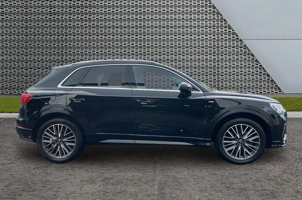 Audi Q3 Photo at-5a3a5beb75954345b0b8196b68d77075.jpg