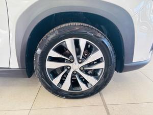 Suzuki S-Cross Photo 8