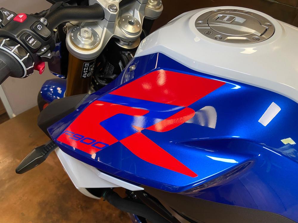BMW F 900 R Photo at-5ab9d06c5f2b4badae12991d97760f4f.jpg