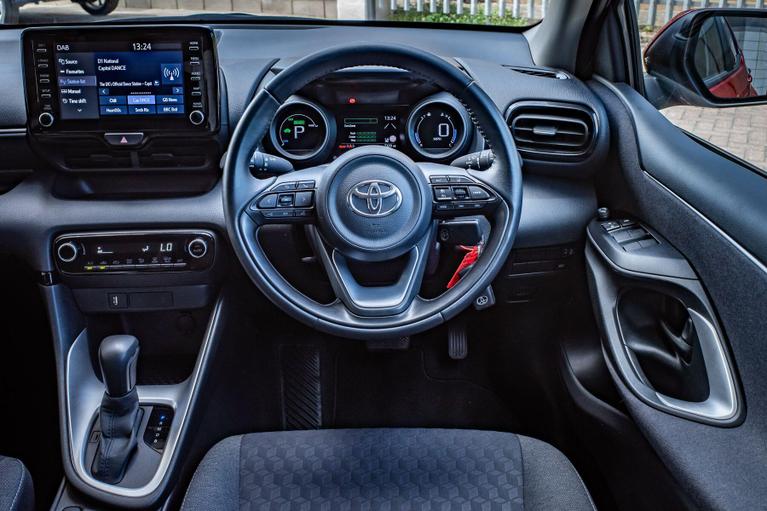 Used Toyota Yaris VN73KFK 25