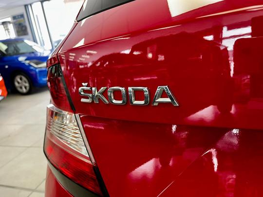 Skoda Fabia Photo at-5ae42f2c4642467ab1f9b812303adf9c.jpg
