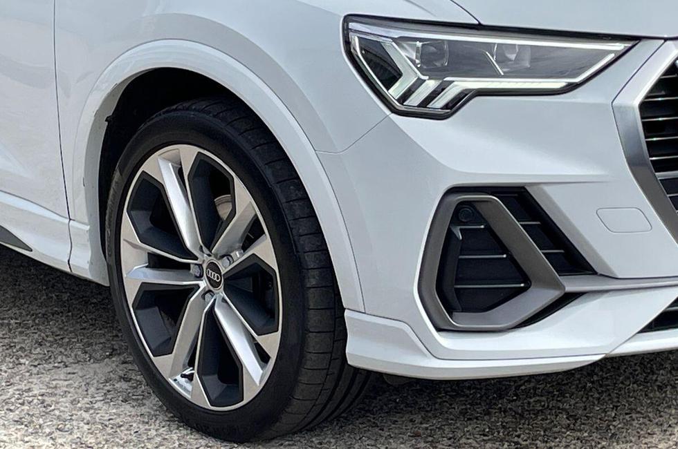 Audi Q3 Photo at-5af7c7f85f7643698735192535b5b98f.jpg