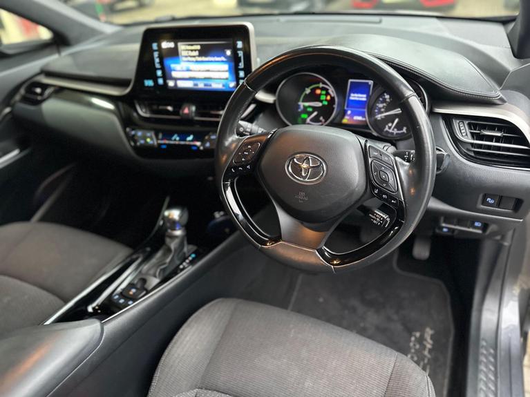 Used Toyota C-HR WU69HLO 9