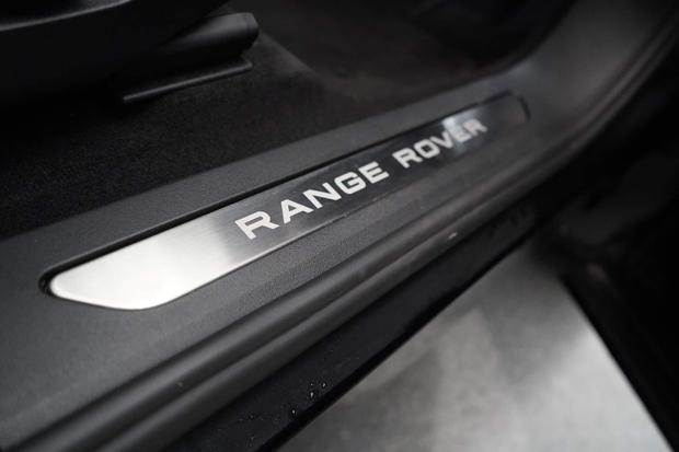 Land Rover RANGE ROVER EVOQUE Photo at-5b094f0a28784e7594209c917046805d.jpg