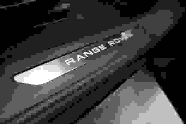 Land Rover RANGE ROVER EVOQUE Photo at-5b094f0a28784e7594209c917046805d.jpg
