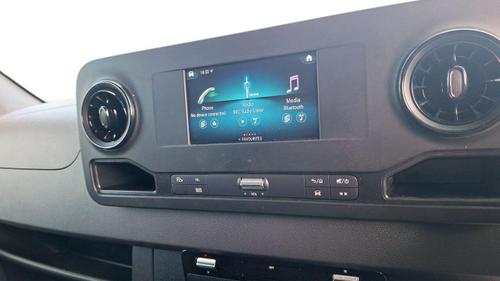 Mercedes-Benz Sprinter Photo at-5b11575a6fac49a685b83d94b010b5e7.jpg
