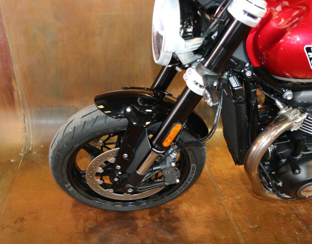TRIUMPH Speed Twin 1200 Photo at-5b39aeec2c4442c7983dea8a8fbf9756.jpg