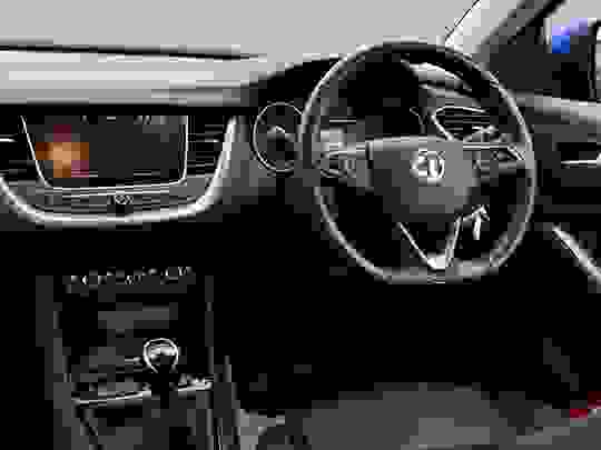 Vauxhall Grandland X Photo at-5b5f04fa8a314211a79a70ee4afc6666.jpg