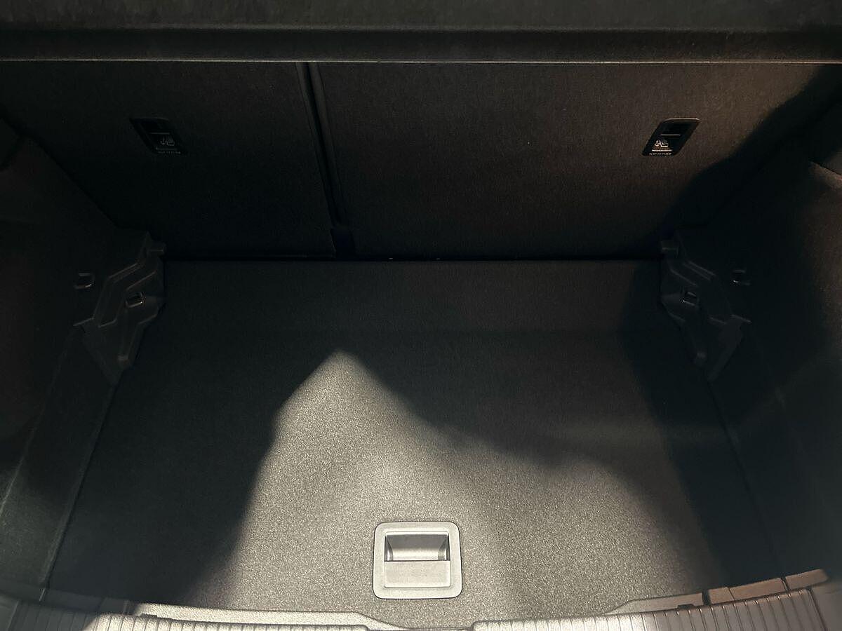 Volkswagen T-Cross Photo at-5b8c9f40789b40bca2b3598f55ab99bc.jpg