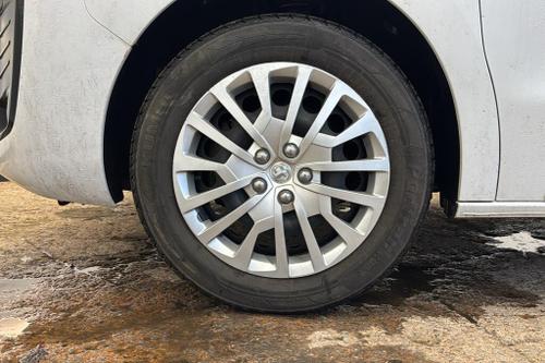 Vauxhall VIVARO Photo at-5bbd959f85a54f4f85302a913b77f751.jpg