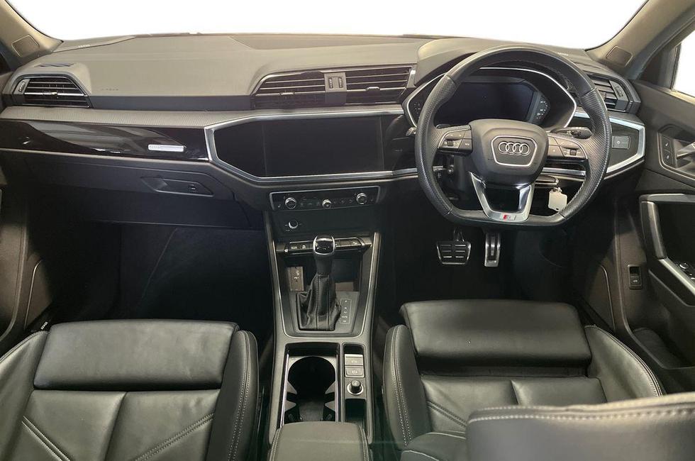 Audi Q3 Photo at-5bef0dc2de374ab783873dcff04af415.jpg