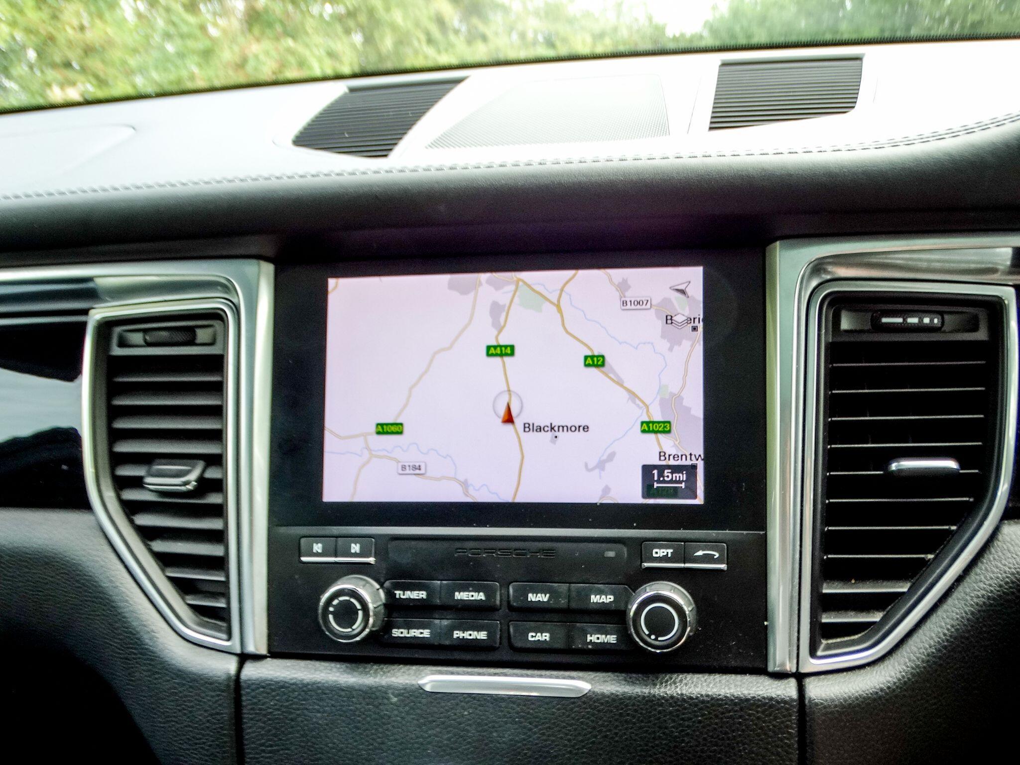 Porsche Macan 3.0T V6 GTS PDK 4WD Euro 6 (s/s) 5dr — photo 19
