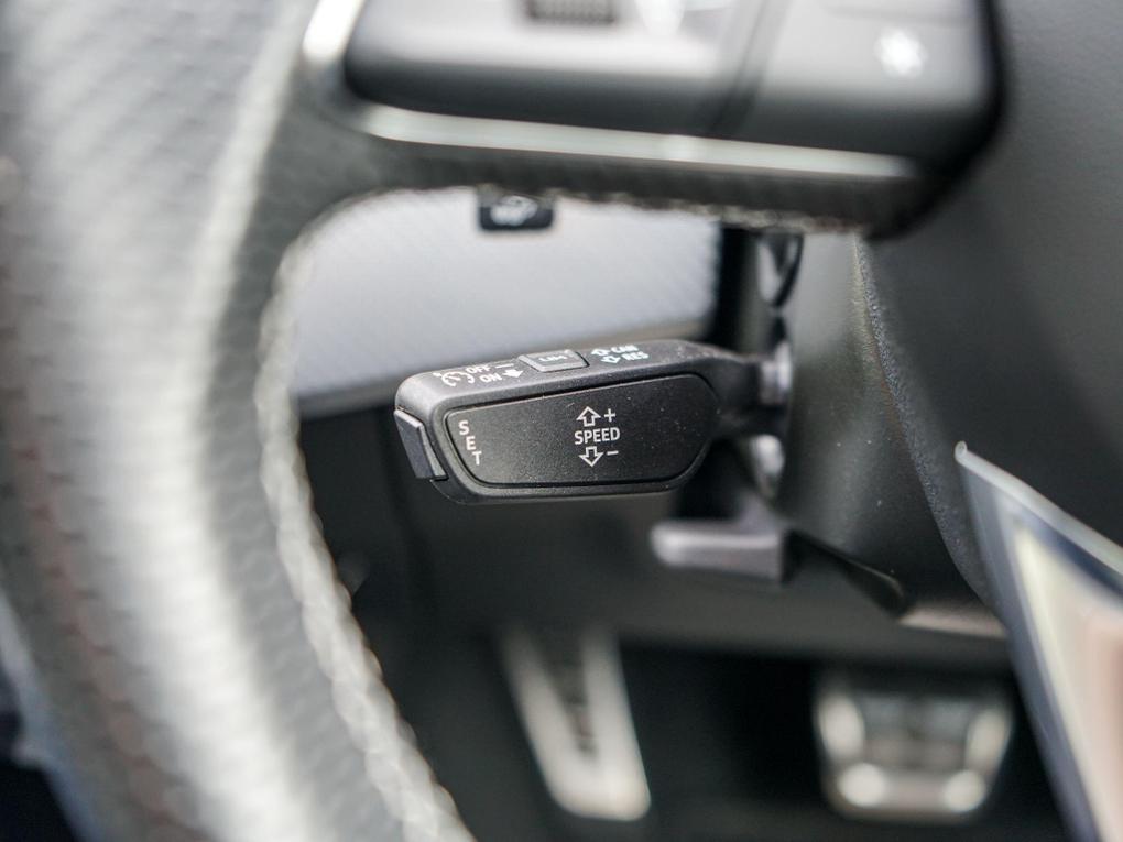 Used Audi RS4 Avant LD22EVY 40