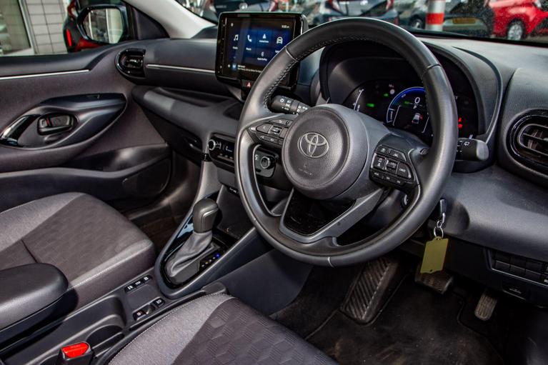 Used Toyota Yaris WU24XSW 18