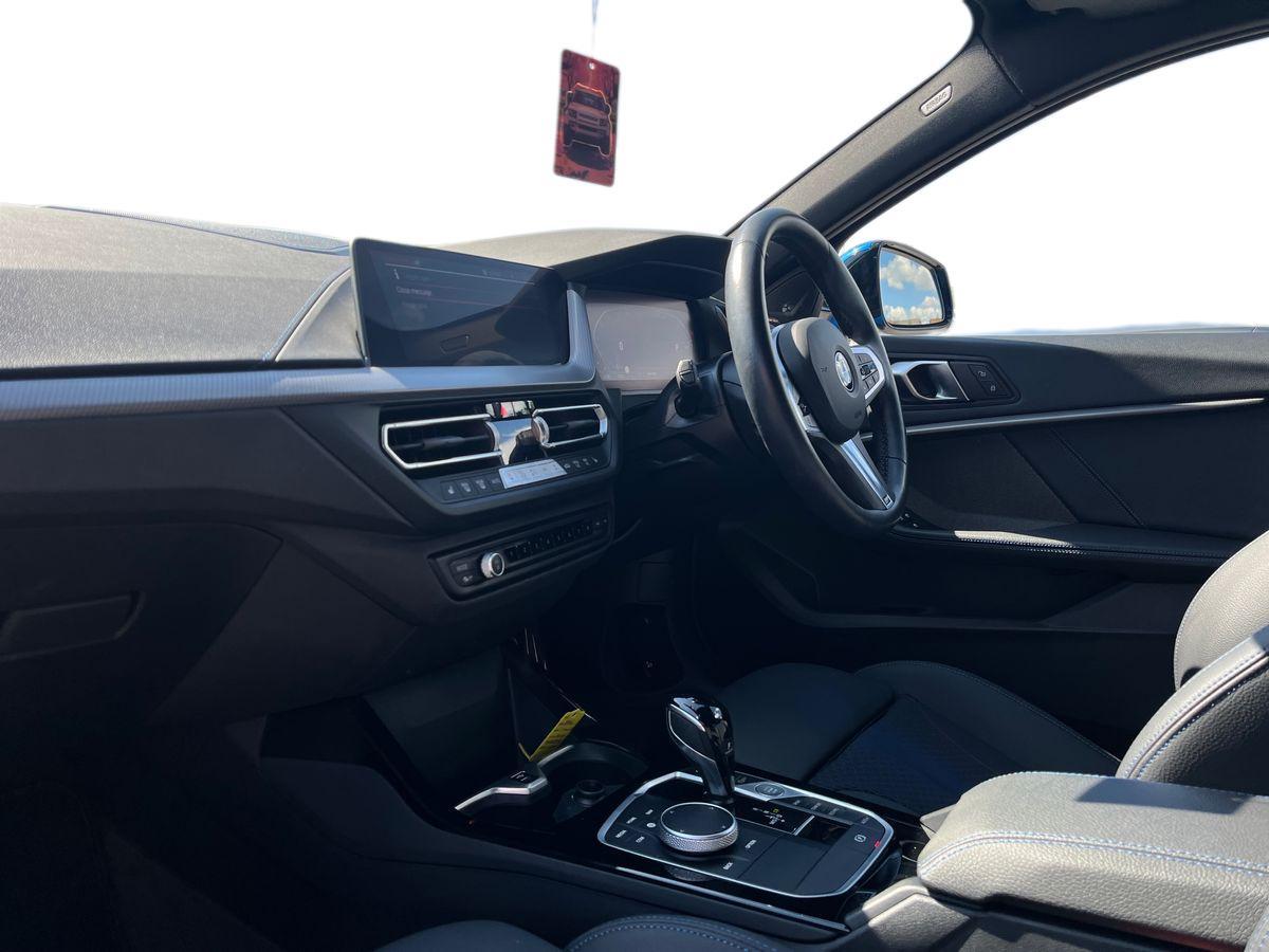 BMW 1 Series Photo 2