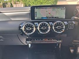 Mercedes-Benz CLA Photo 17