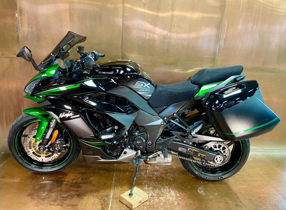 Kawasaki Ninja 1000SX Photo at-5c80ce3325f04e3e850da77d9122c0c3.jpg
