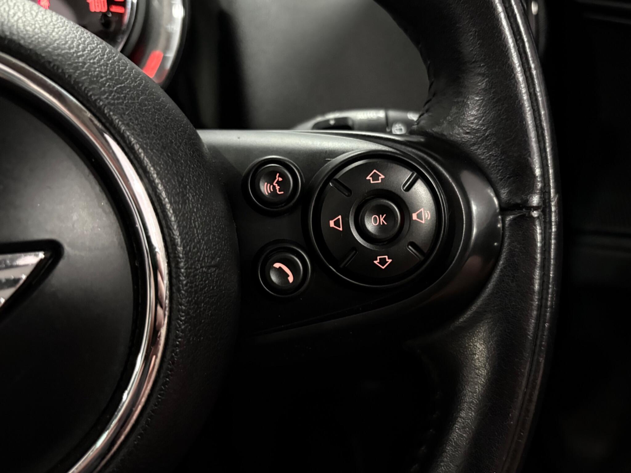2017 Mini Countryman thumbnail 18