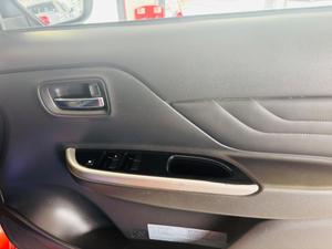 Mitsubishi L200 Photo 28