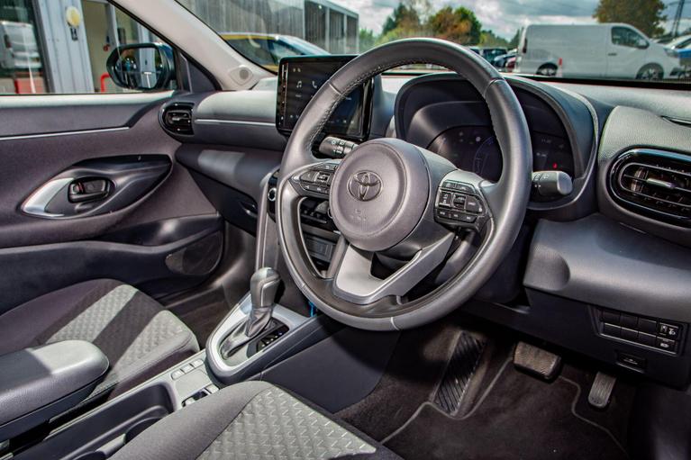 Used Toyota Yaris Cross KR75EFE 12