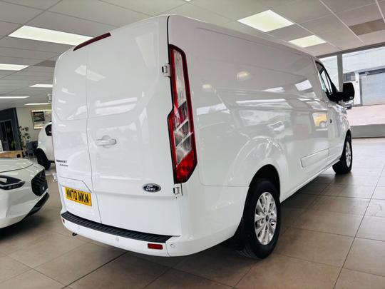 Ford Transit Custom Photo at-5d25bf3bdf1f48158f150a015d192849.jpg