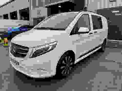 Mercedes-Benz Vito Photo at-5d2767a2d5d94224990d8f551fce1325.jpg