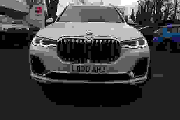 BMW X7 Photo at-5d3115aa7d744d348b35606918eb682d.jpg